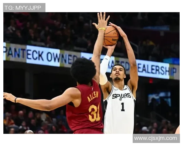 单节44-19取胜!米切尔28+8骑士反转无文班马刺 福克斯25+9